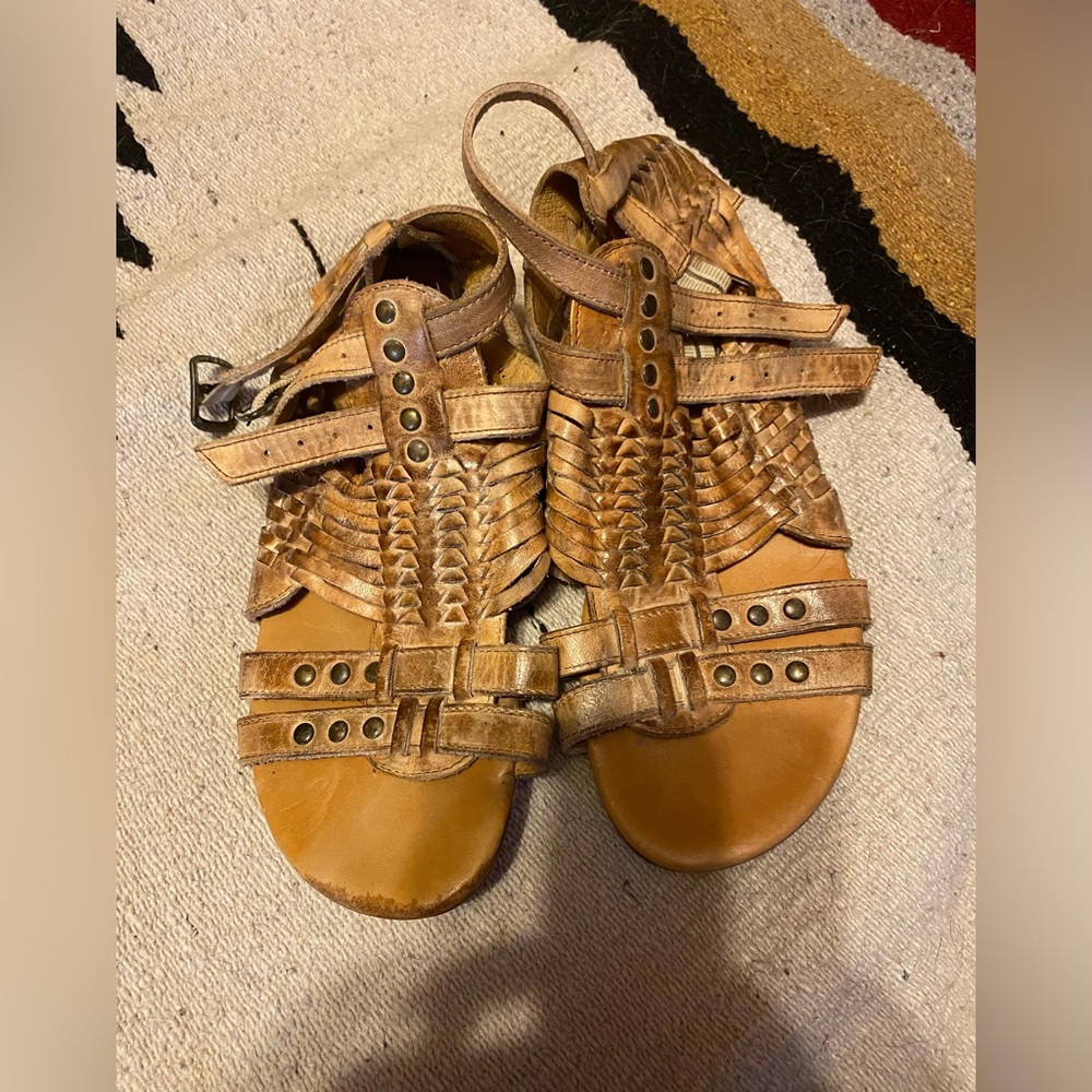 Bedstu Sandals
